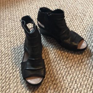 Black Wedge Sandals from Earth Brand (Size 8 1/2)